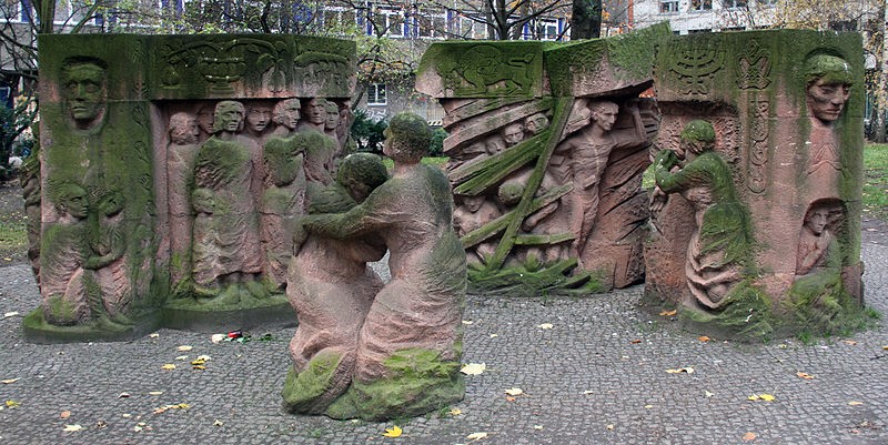 Skulptur Rosenstr Mitte Block der Frauen Ingeborg Hunzinger