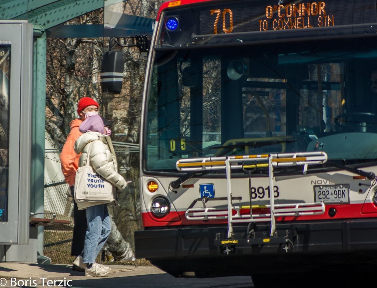 toronto55-1a7d25db Auf der anderen Seite der Wand