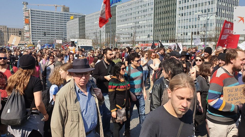 manifestazione%20inquilini3-72e69d40 A Est, a Ovest del Muro